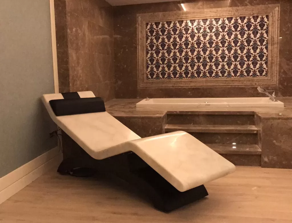 Marble Relaxation Lounger — 2